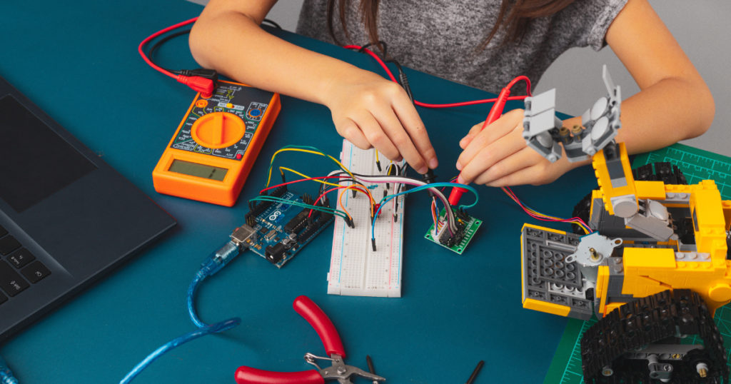  How to Fix Trash Compactor Noises, Grinding, Rattling, Squealing